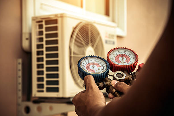 Professional Hvac technician working in Grove City, OH